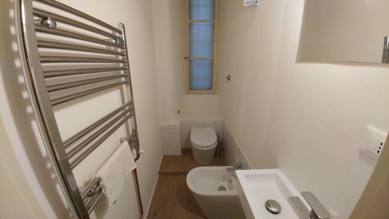 0.3 Stanze Bed & Breakfast Trieste Bagian luar foto